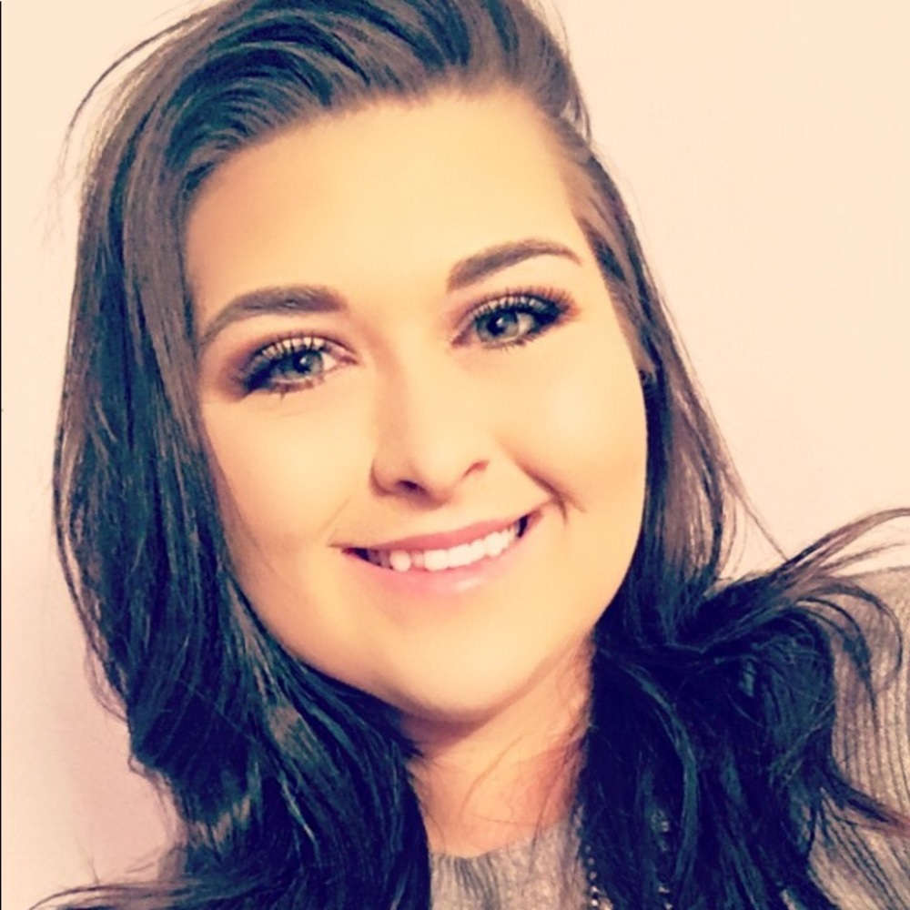 Meet your Posher, Hannah